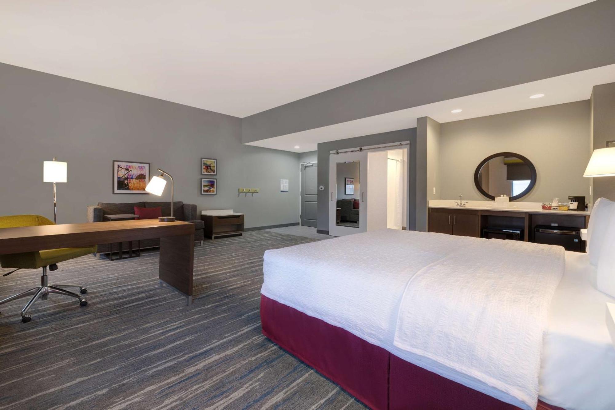 Hotel Hampton &