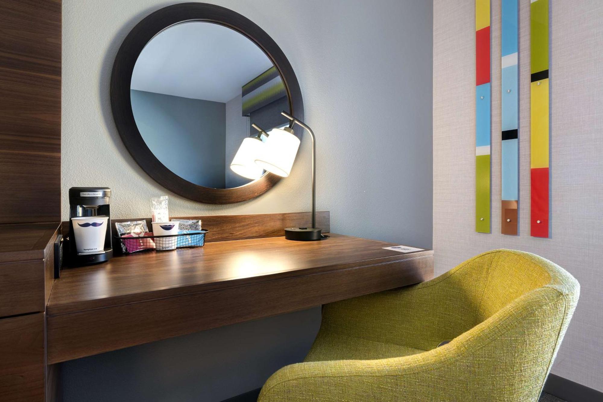 Hampton & Hotel 3*